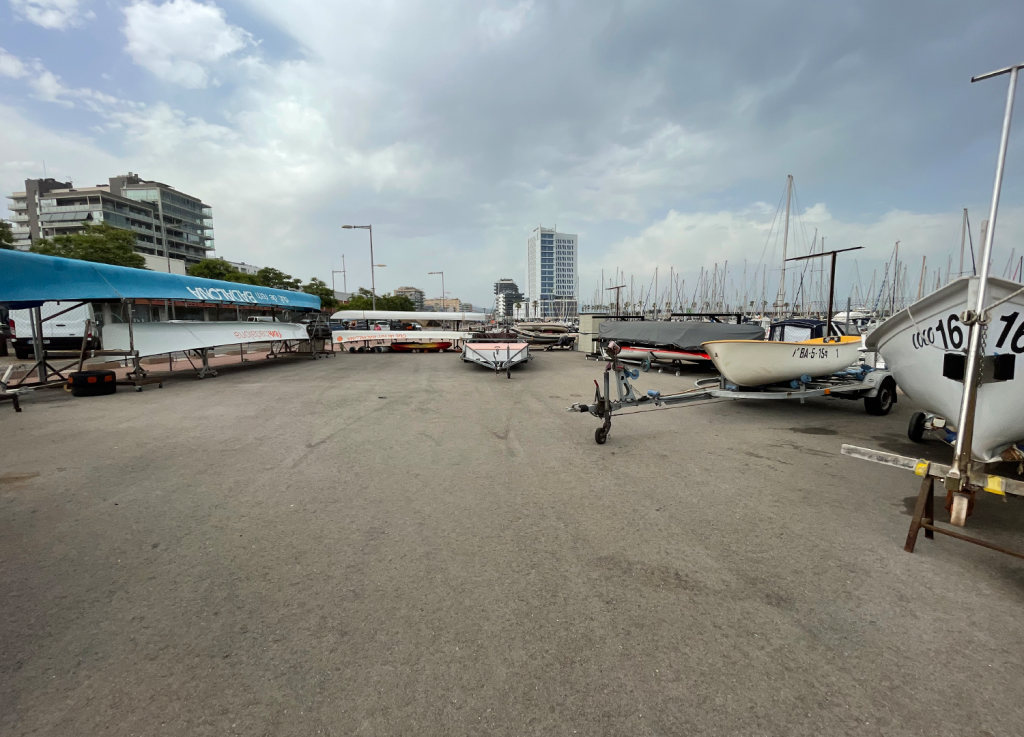 Instal·lacions exteriors del Port de Badalona.